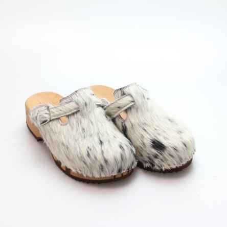 https://holzschuhe.at/en/shop/category/clogs-with-fur