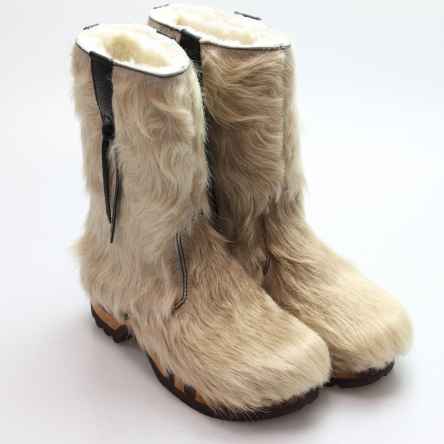 https://holzschuhe.at/de/shop/kategorie/stiefel