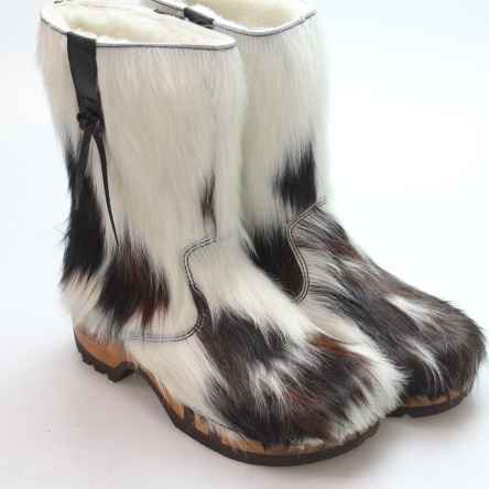 https://holzschuhe.at/en/shop/category/boots