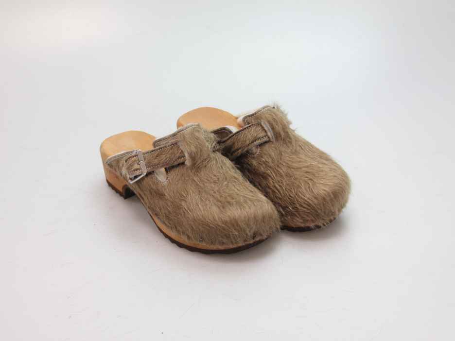 Clogs mit Absatz in Fell gefüttert