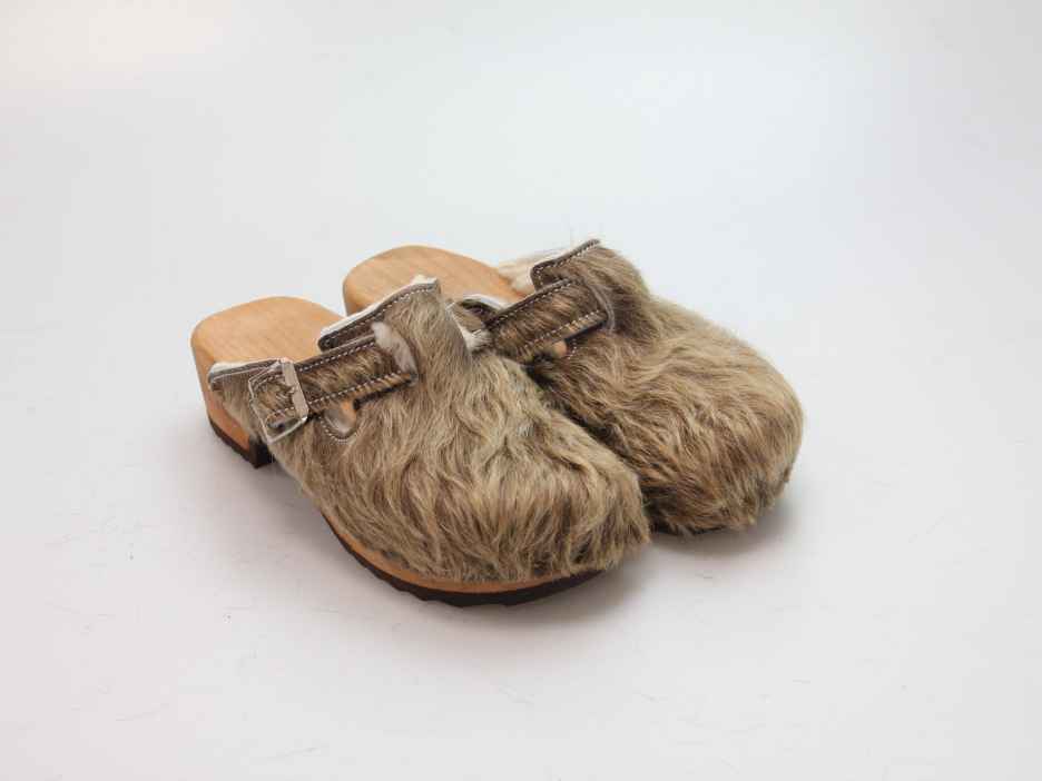 Clogs mit Absatz in Fell gefüttert